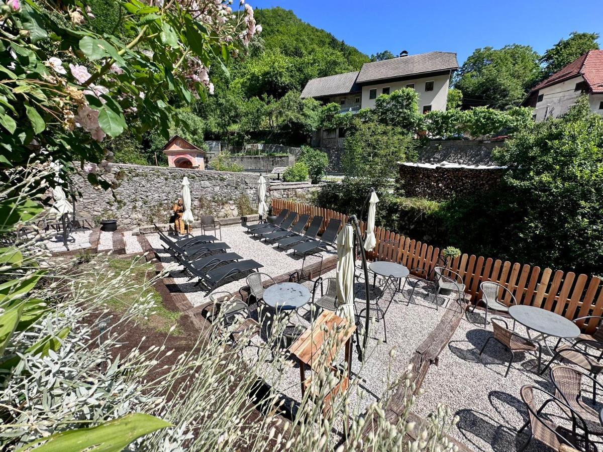 Bajta Kroparica Exteriér fotografie