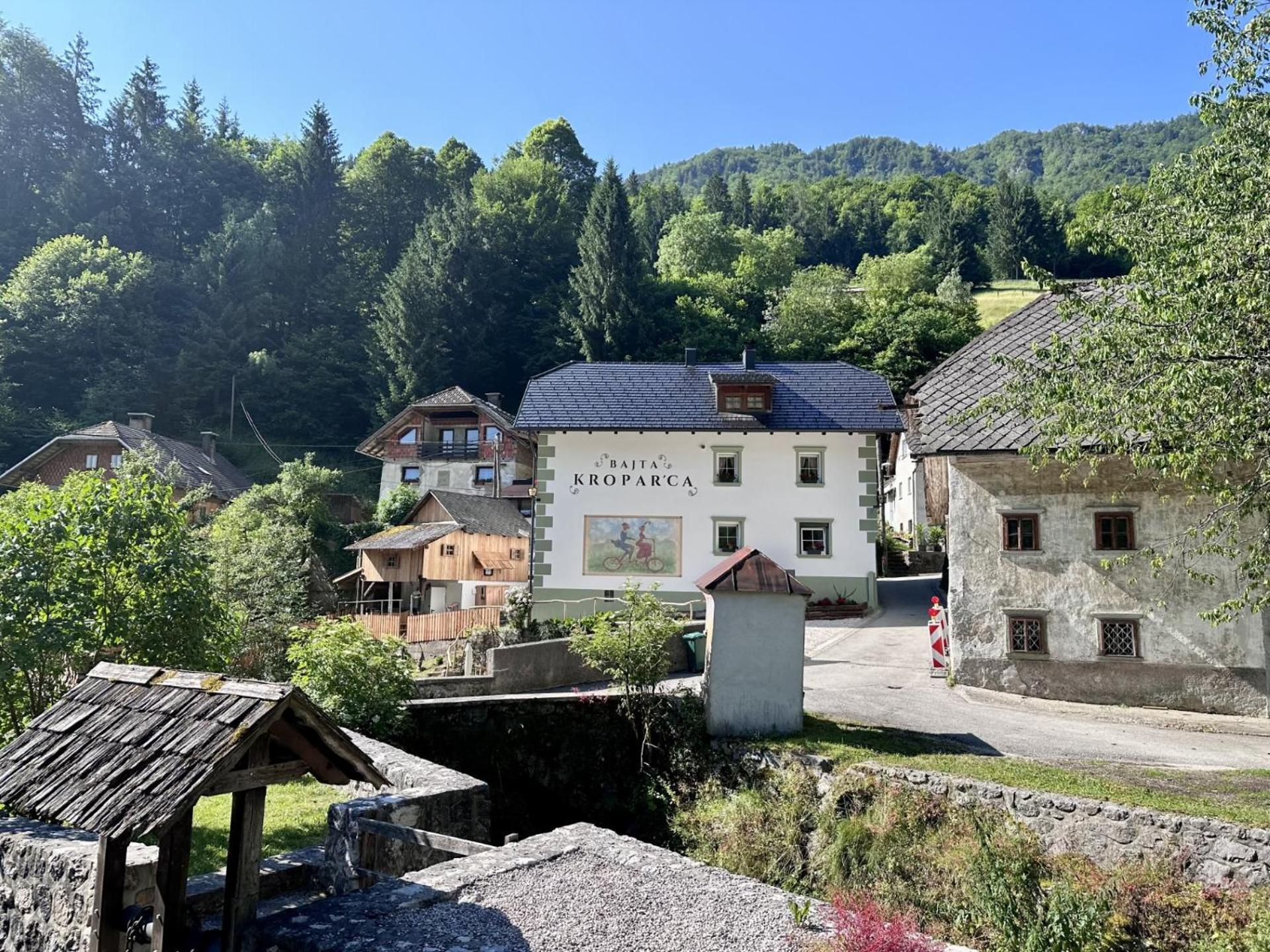 Bajta Kroparica Exteriér fotografie