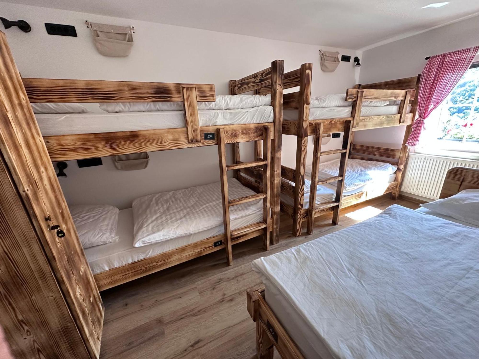 Bajta Kroparica Exteriér fotografie